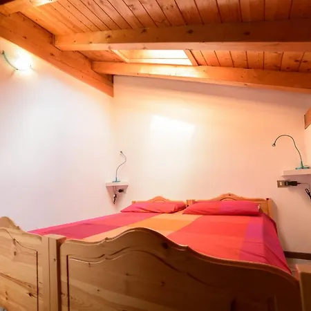 Daire Casetta Di Legno *